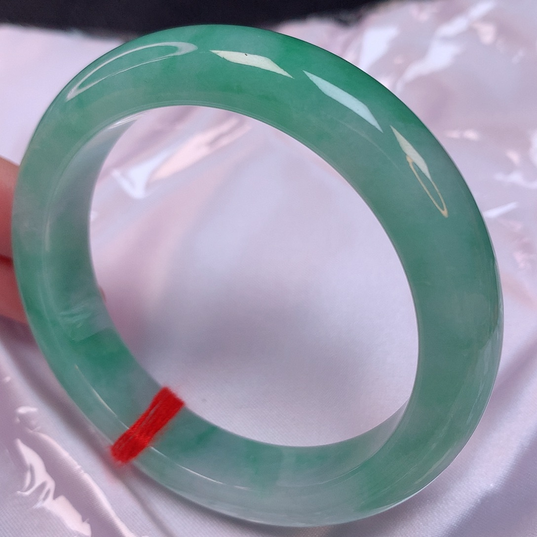 翡翠手镯未镶嵌56+ 翡翠手镯