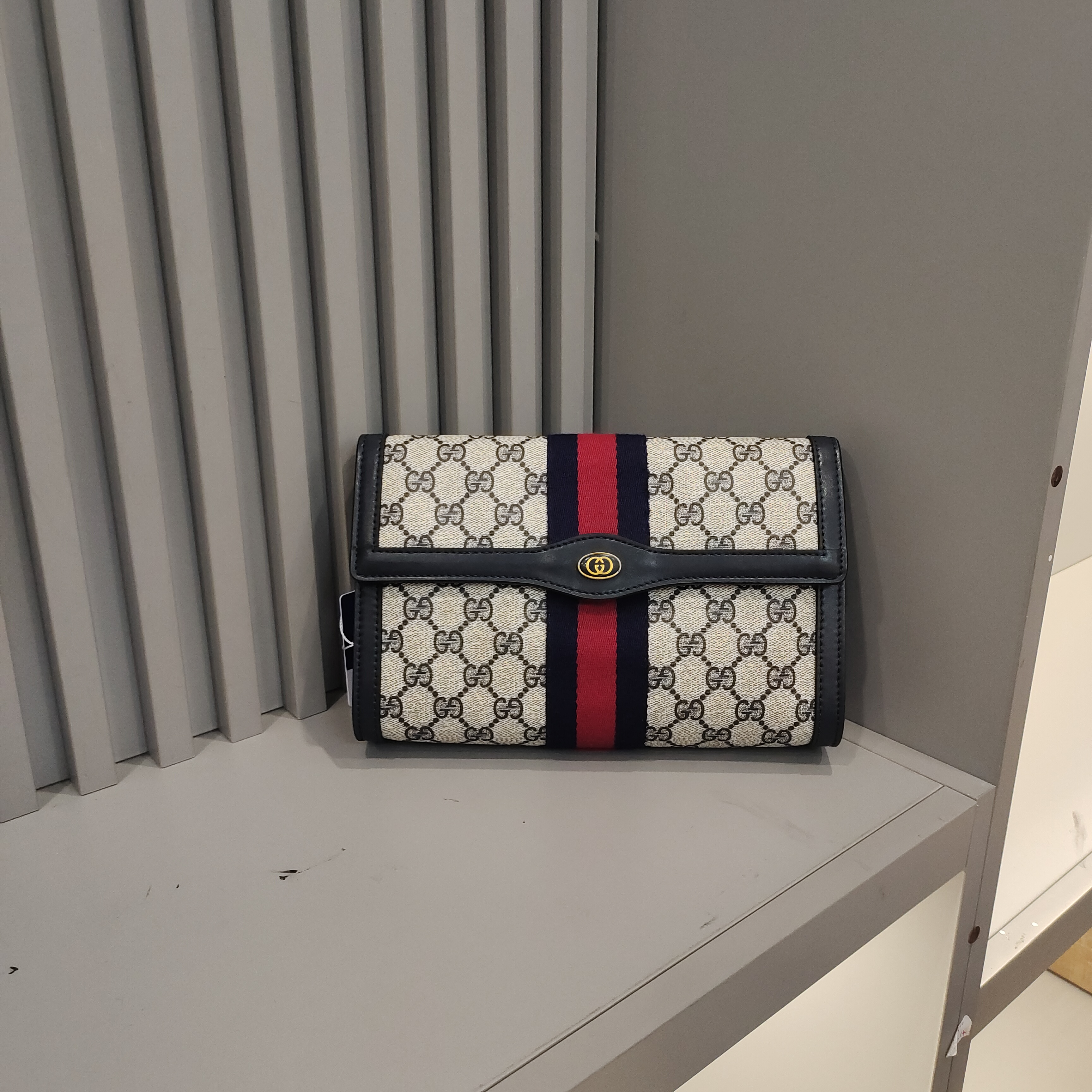95新 GUCCI/古驰 兔兔奢欣欣/古驰手拿包/241126023