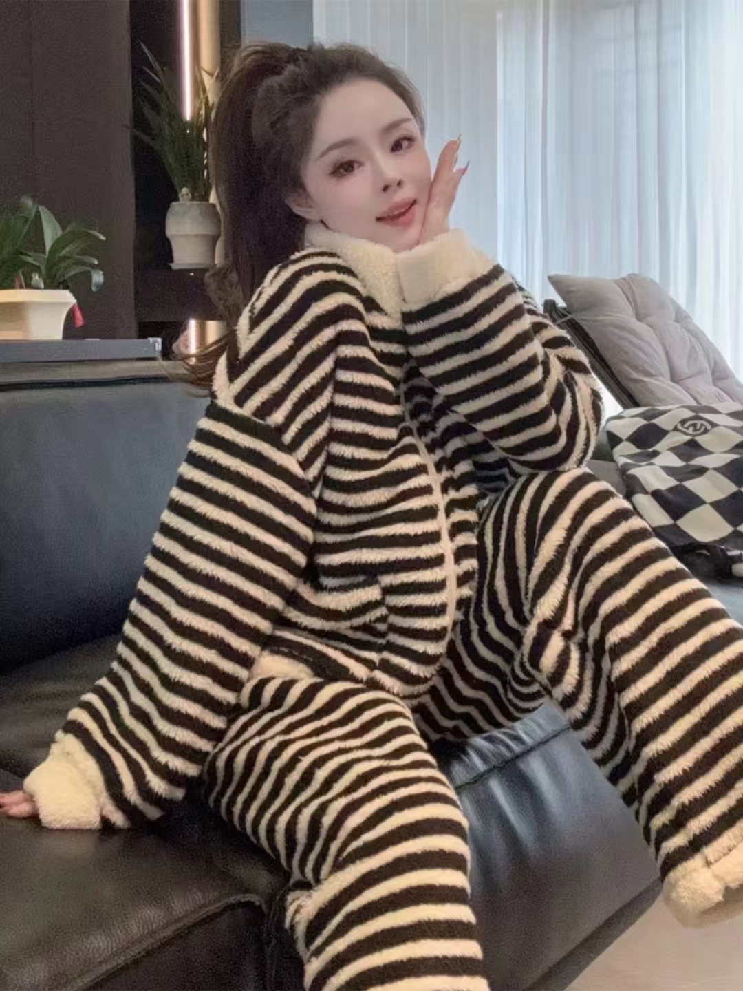  【花猫服装】冬季韩版简约条纹立领双面绒睡衣女加绒毛绒家居服