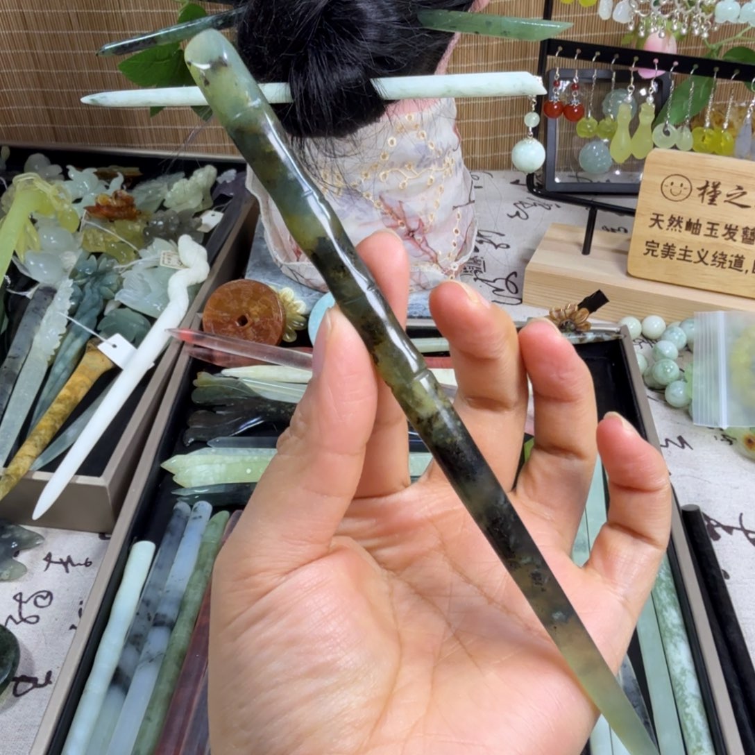 蛇纹石玉未镶嵌发饰