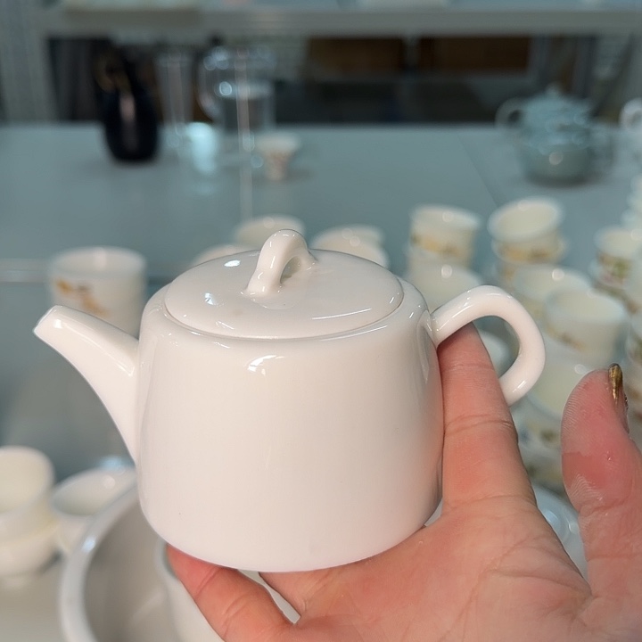 微瑕羊脂玉汉瓦泡茶壶200