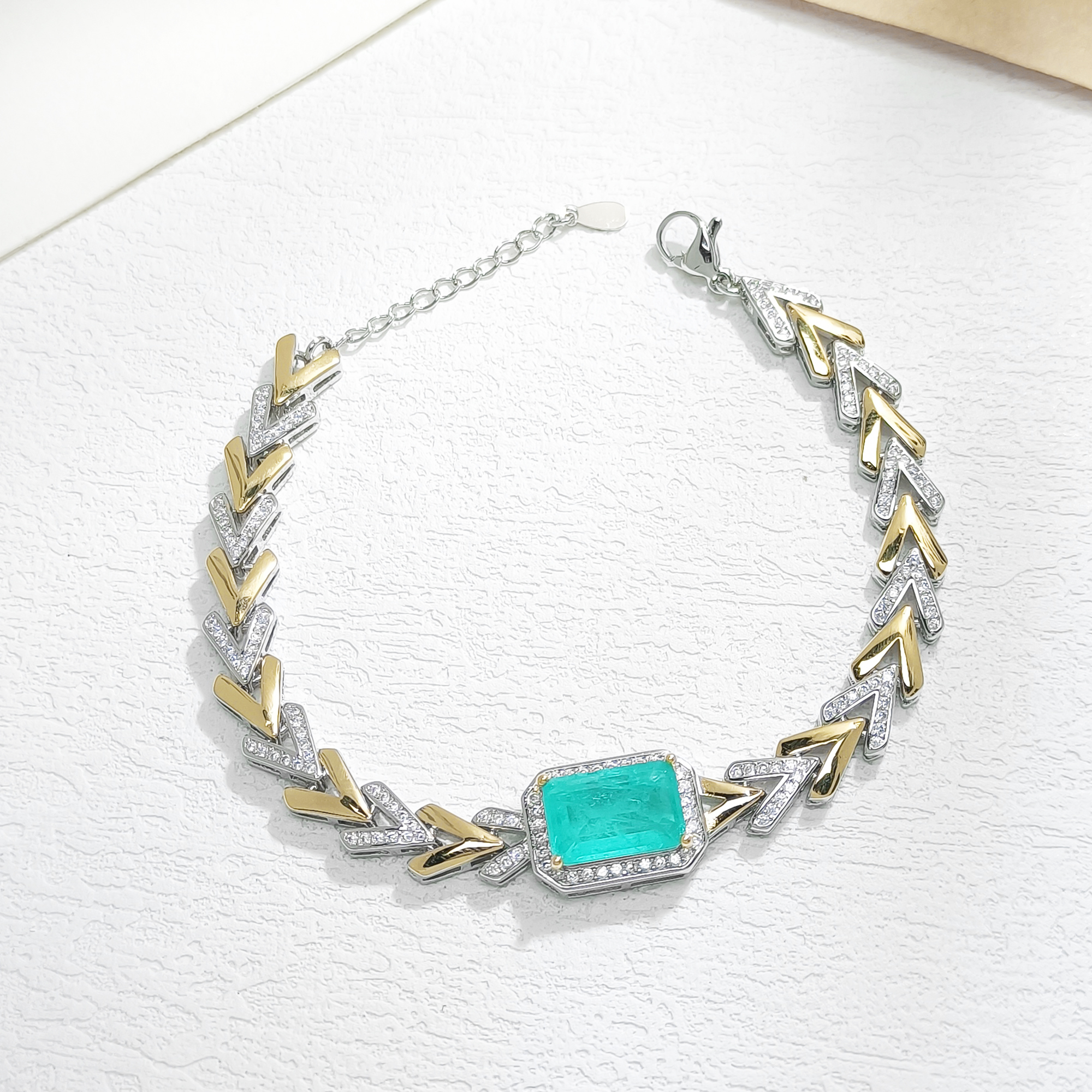 铜合金合成锆石手链 VWHL-009750【藤络环萦】手链时尚精致轻奢