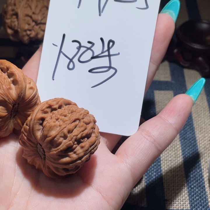 啊***了文玩核桃吊坠白狮子