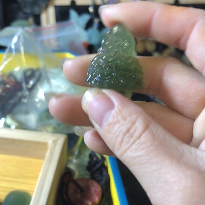 岫玉未镶嵌岫玉挂件