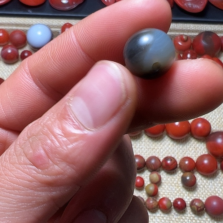 南红玛瑙未镶嵌珠宝奇石