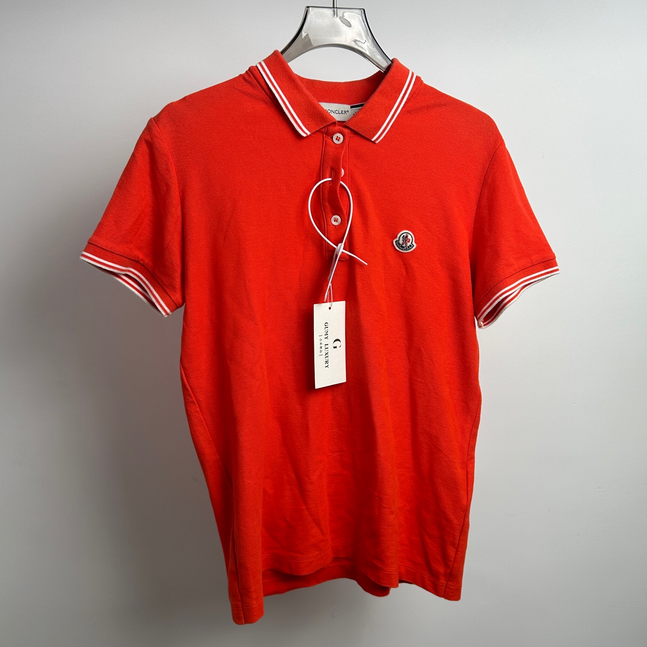 99新 MONCLER SS23 红色条纹Logo标贴Polo衫短袖 L码 GM002715