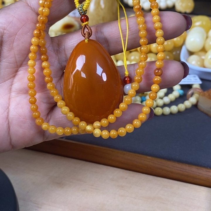 琥珀裸石未镶嵌水滴