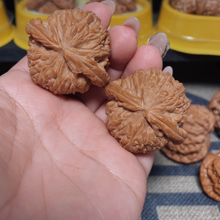 文玩核桃把件小**～白狮子41