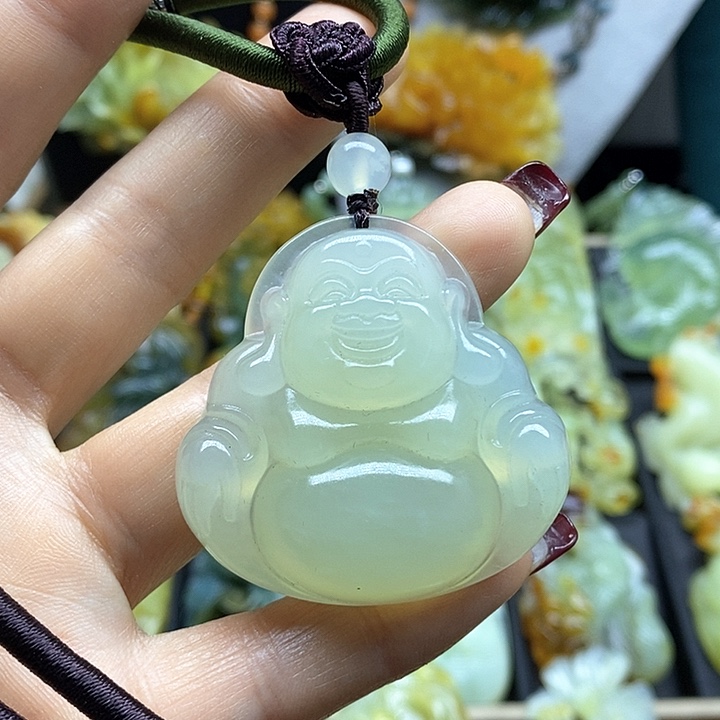 蛇纹石玉挂件未镶嵌