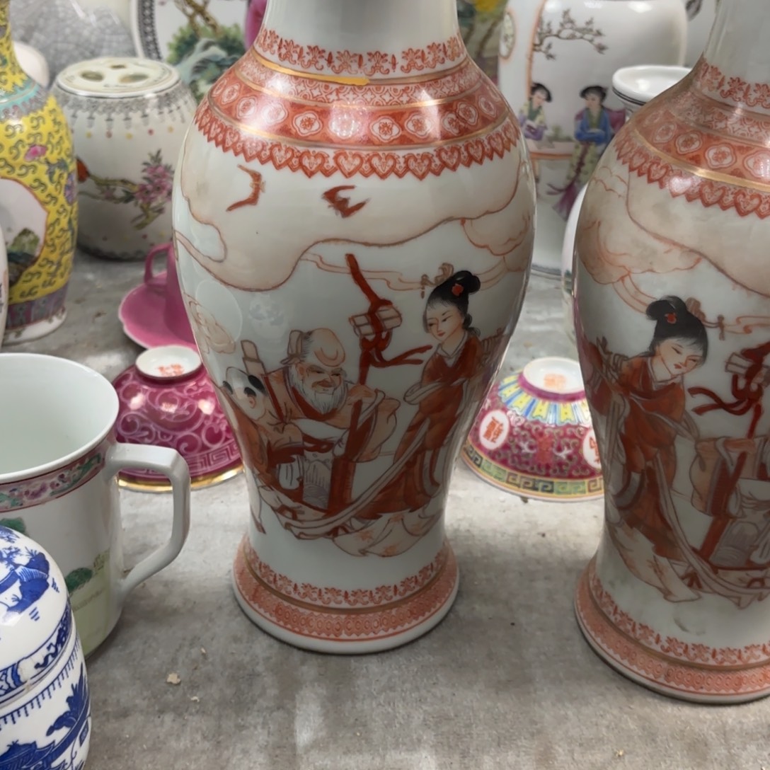 可****矾红描金麻姑献寿瓶