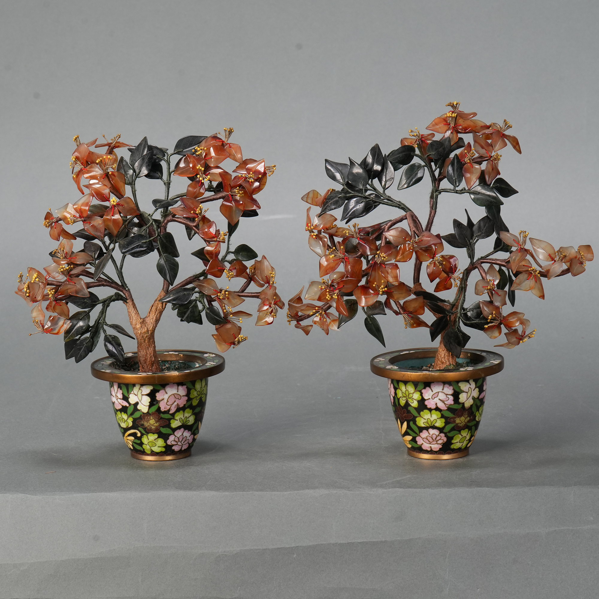 LOT 011711民国 铜胎掐丝珐琅花卉盆景（一对）【古董拍卖】