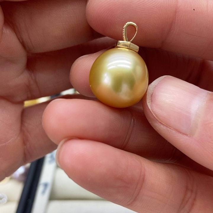 海水珍珠吊坠(不含链)18K金镶嵌