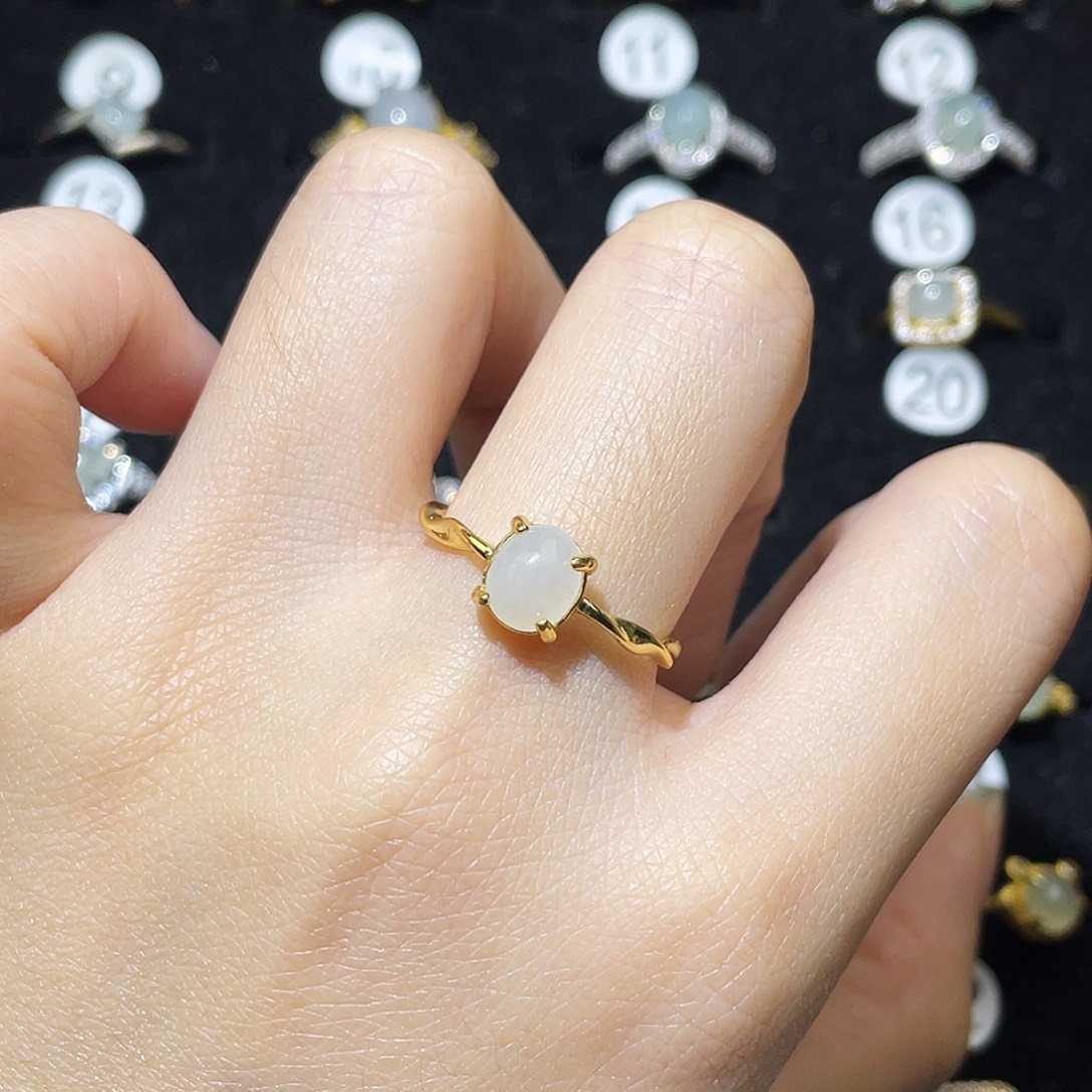 翡翠未镶嵌戒指戒指