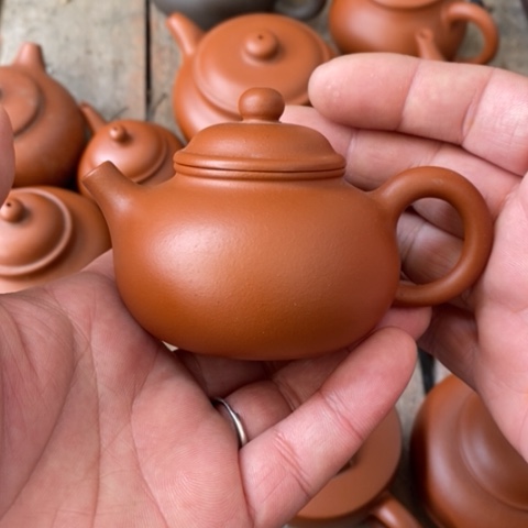 紫砂茶壶老朱泥容天100cc