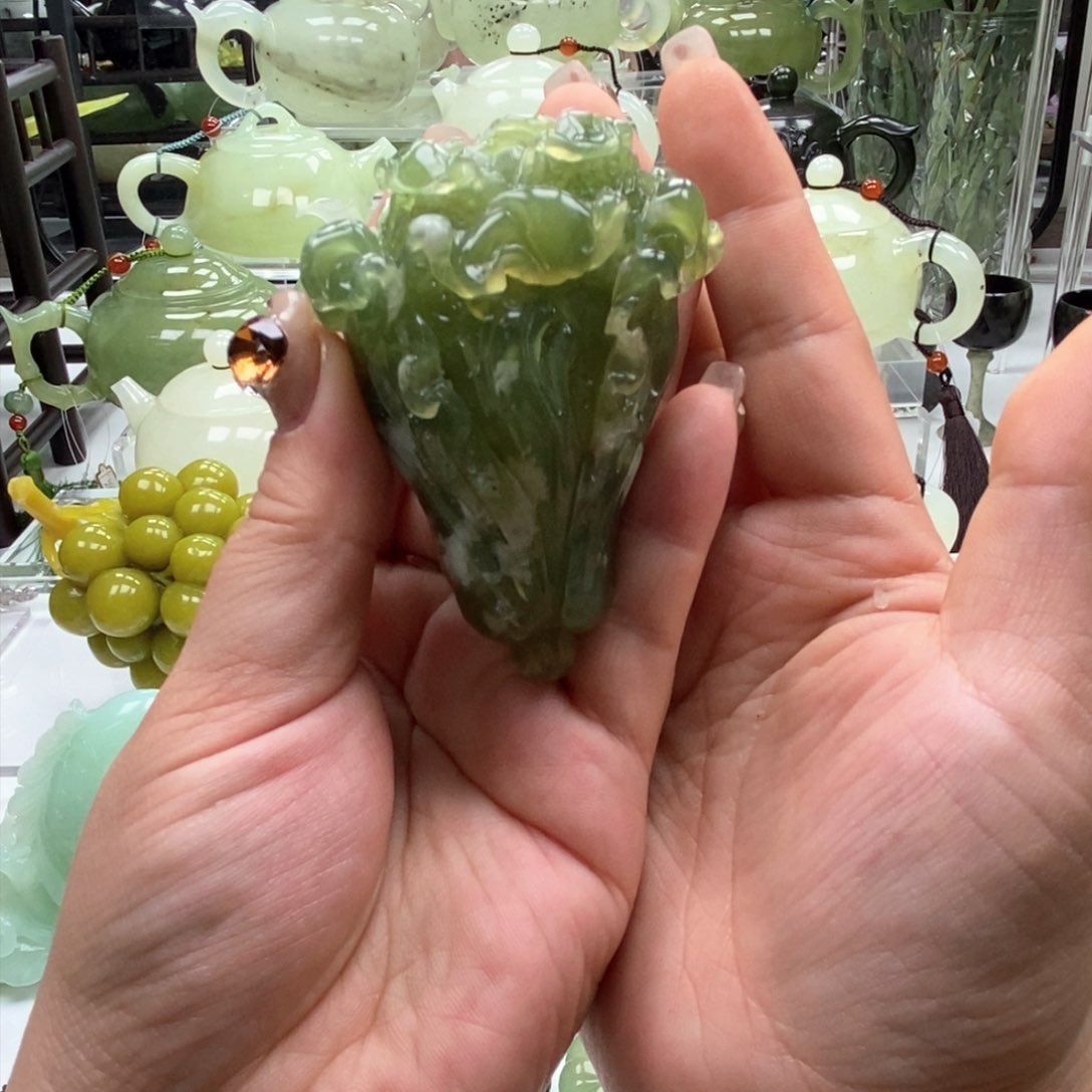 蛇纹石玉手把未镶嵌