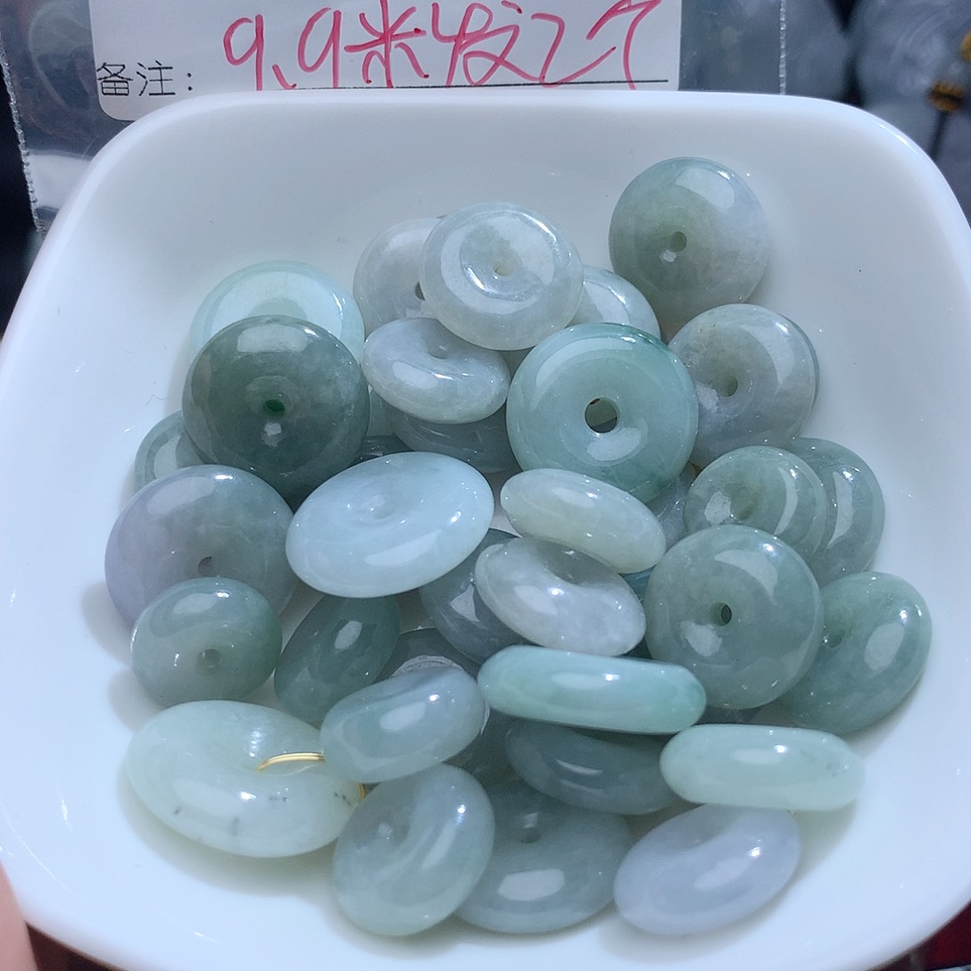 翡翠颈饰未镶嵌2036。