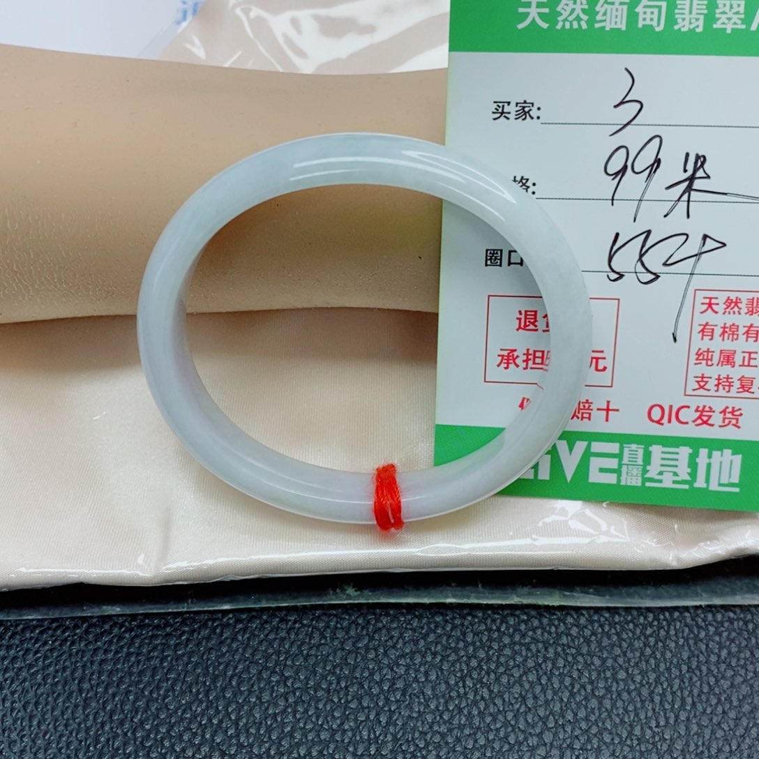 翡翠未镶嵌手镯天然翡翠3