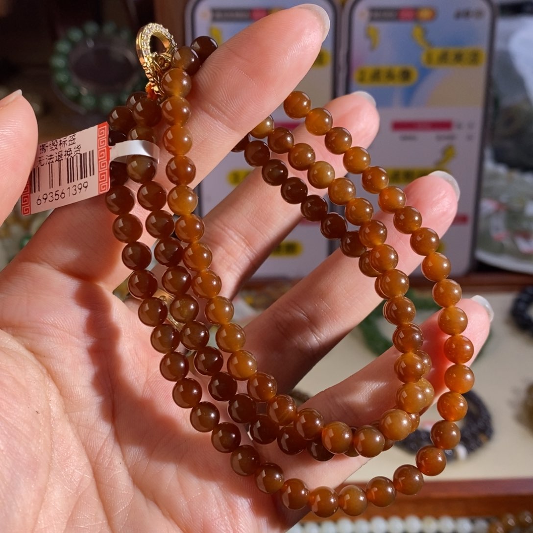 和田玉颈饰未镶嵌