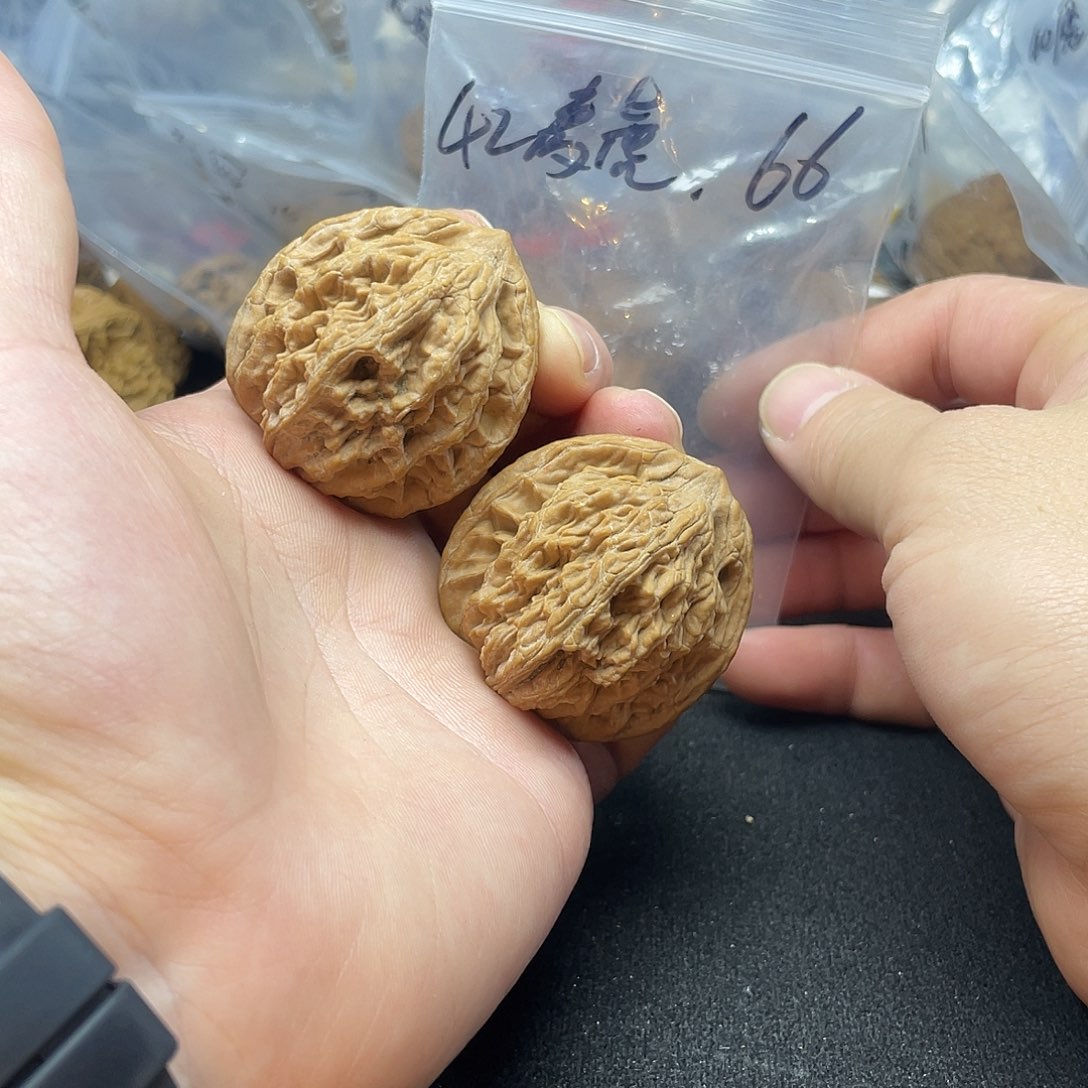 文玩核桃把件麦虎