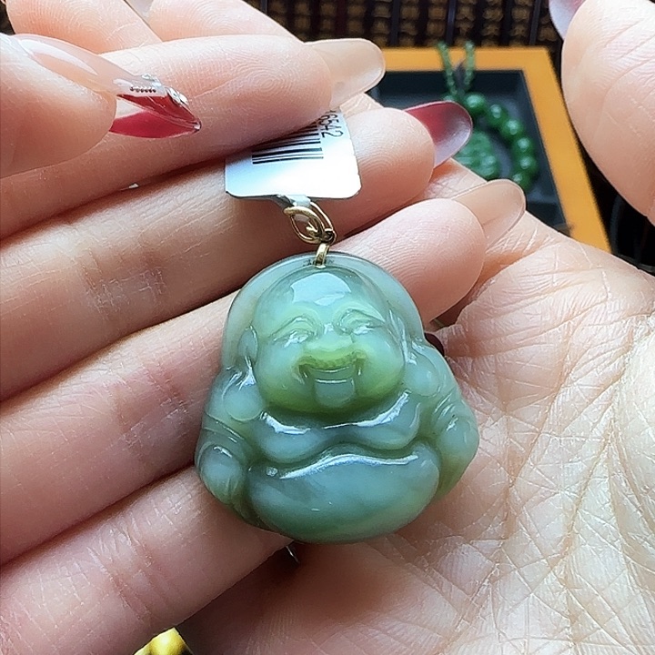 和田玉（碧玉）吊坠18K金镶嵌