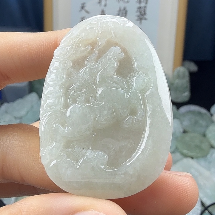 翡翠未镶嵌颈饰翡翠
