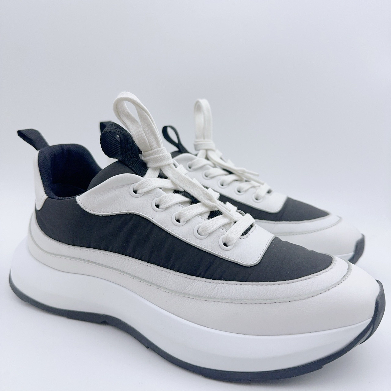 95新 Hermes/爱马仕 39码/经典黑白熊猫拼色运动鞋/YM00709