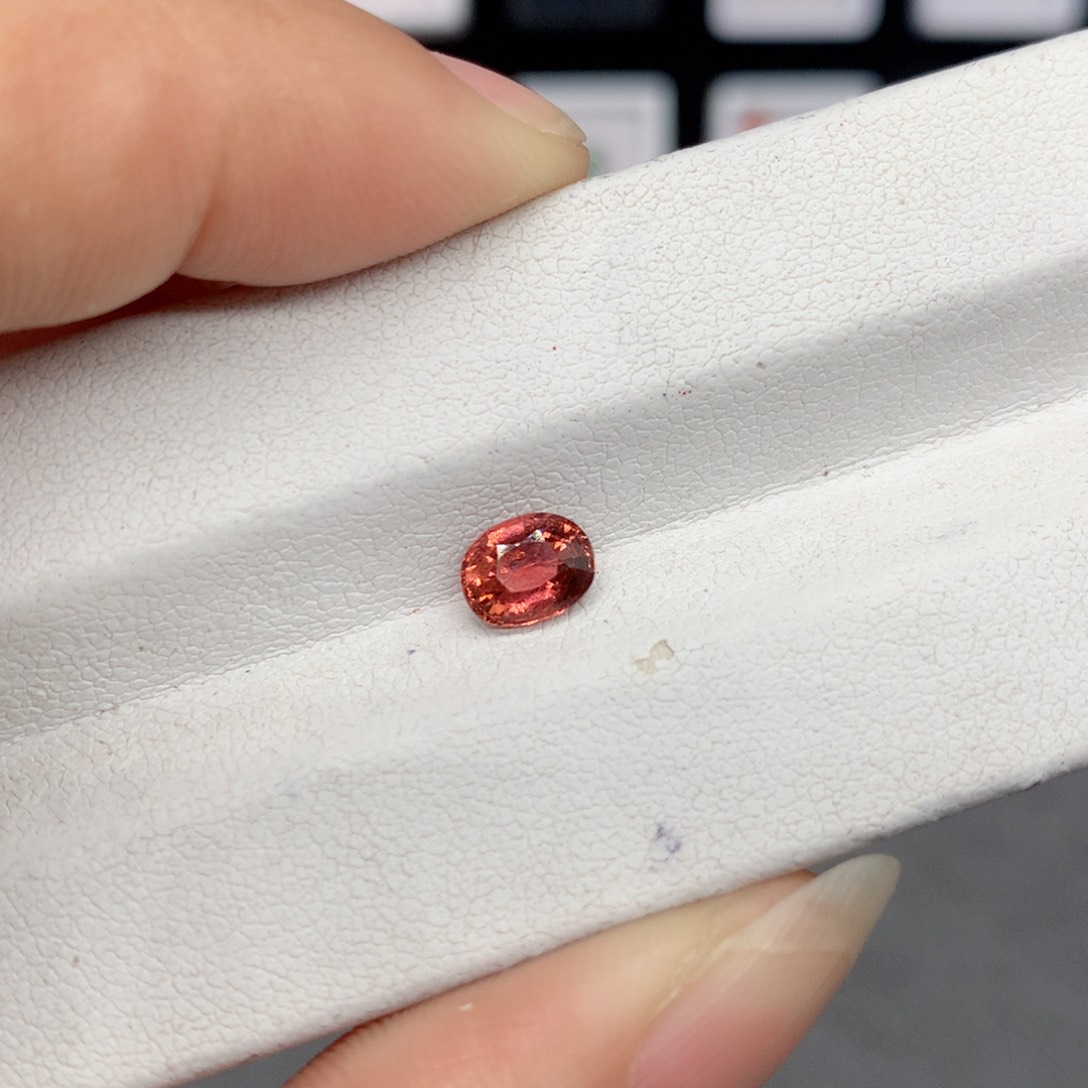 裸石未镶嵌碧玺5*6.5mm碧玺