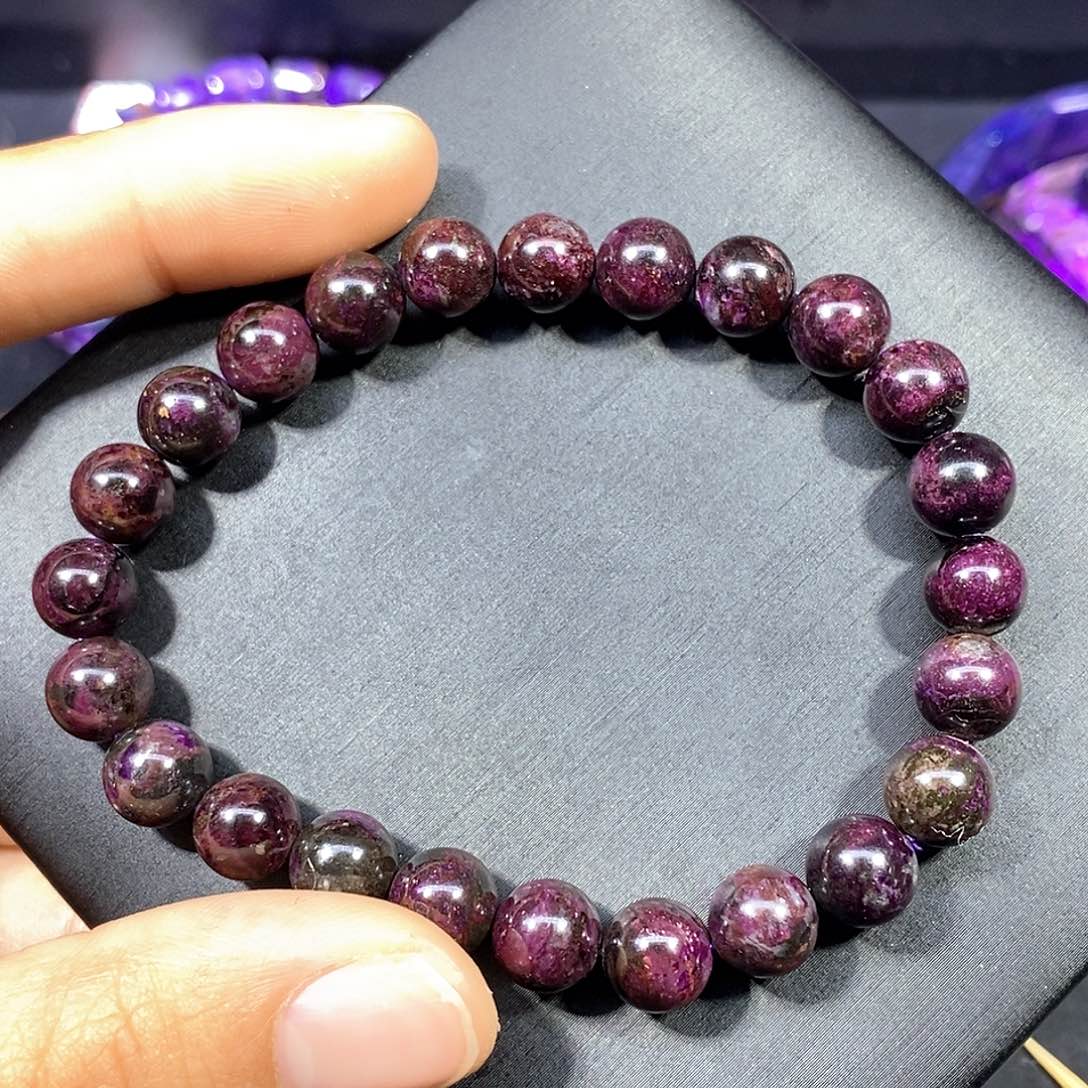 苏纪石（舒俱来）未镶嵌南非舒俱来老油紫圆珠手串