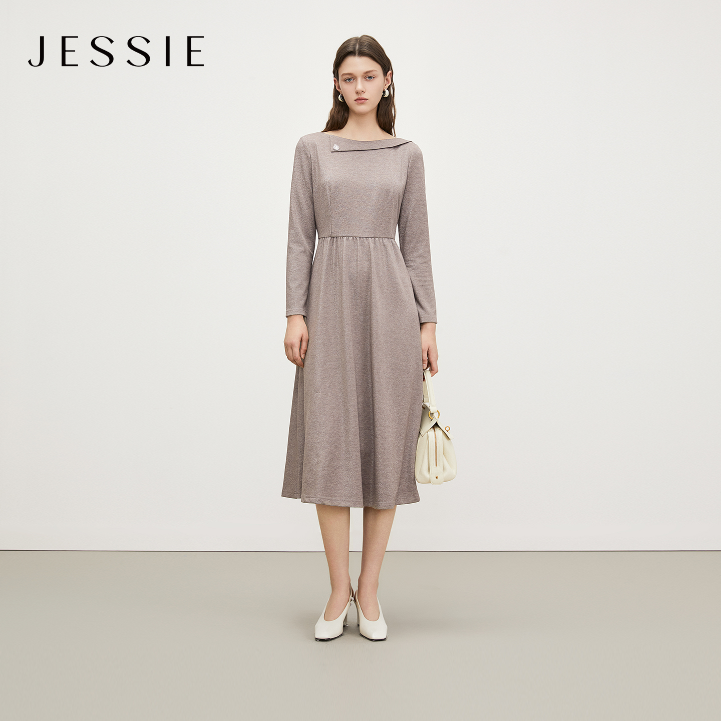 【粉丝专属】JESSIE2025年秋新款气质优雅一字领连衣裙女长袖收腰小