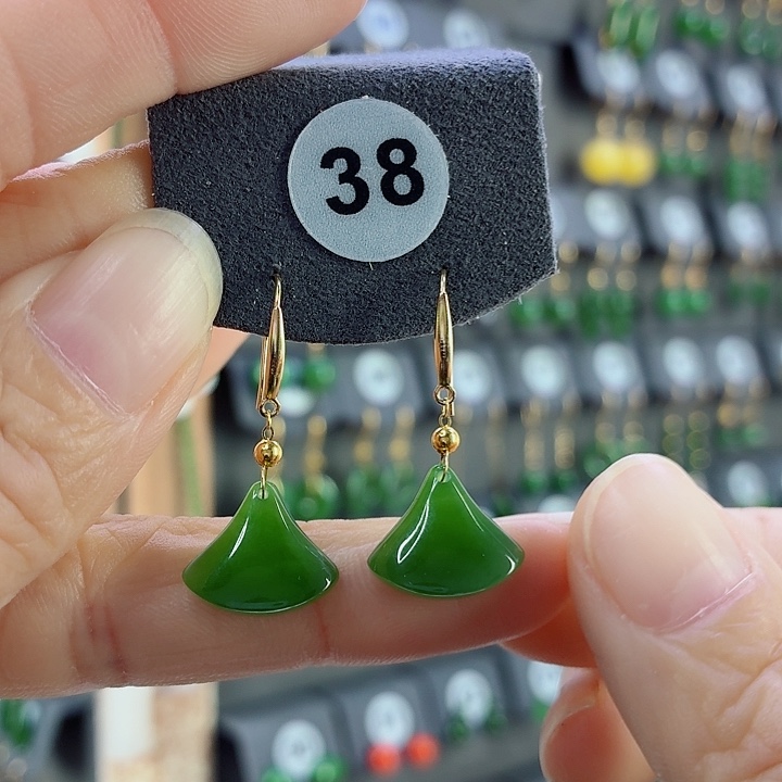 和田玉18K金镶嵌耳饰