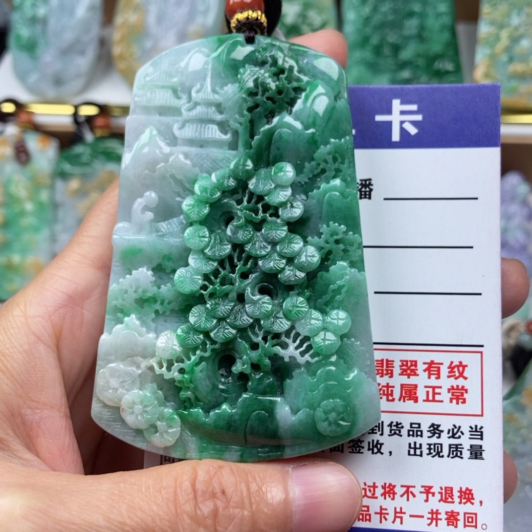 翡翠未镶嵌颈饰吊坠