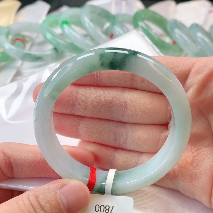 翡翠手镯未镶嵌缅甸A货翡翠手镯