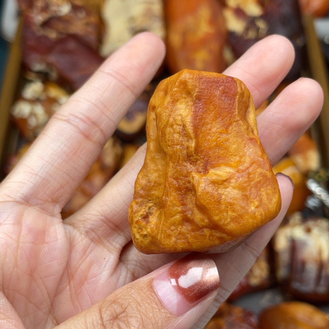 琥珀未镶嵌珠宝奇石