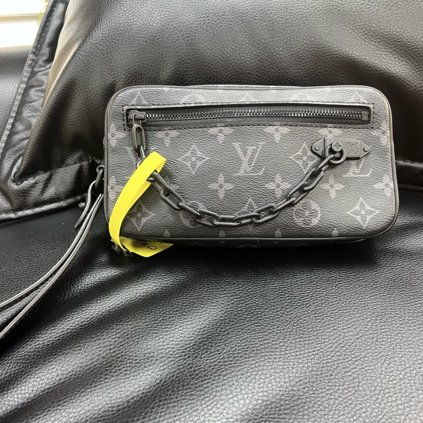 95新 LouisVuitton/路易威登 捐金沉珠/黑老花手拿包