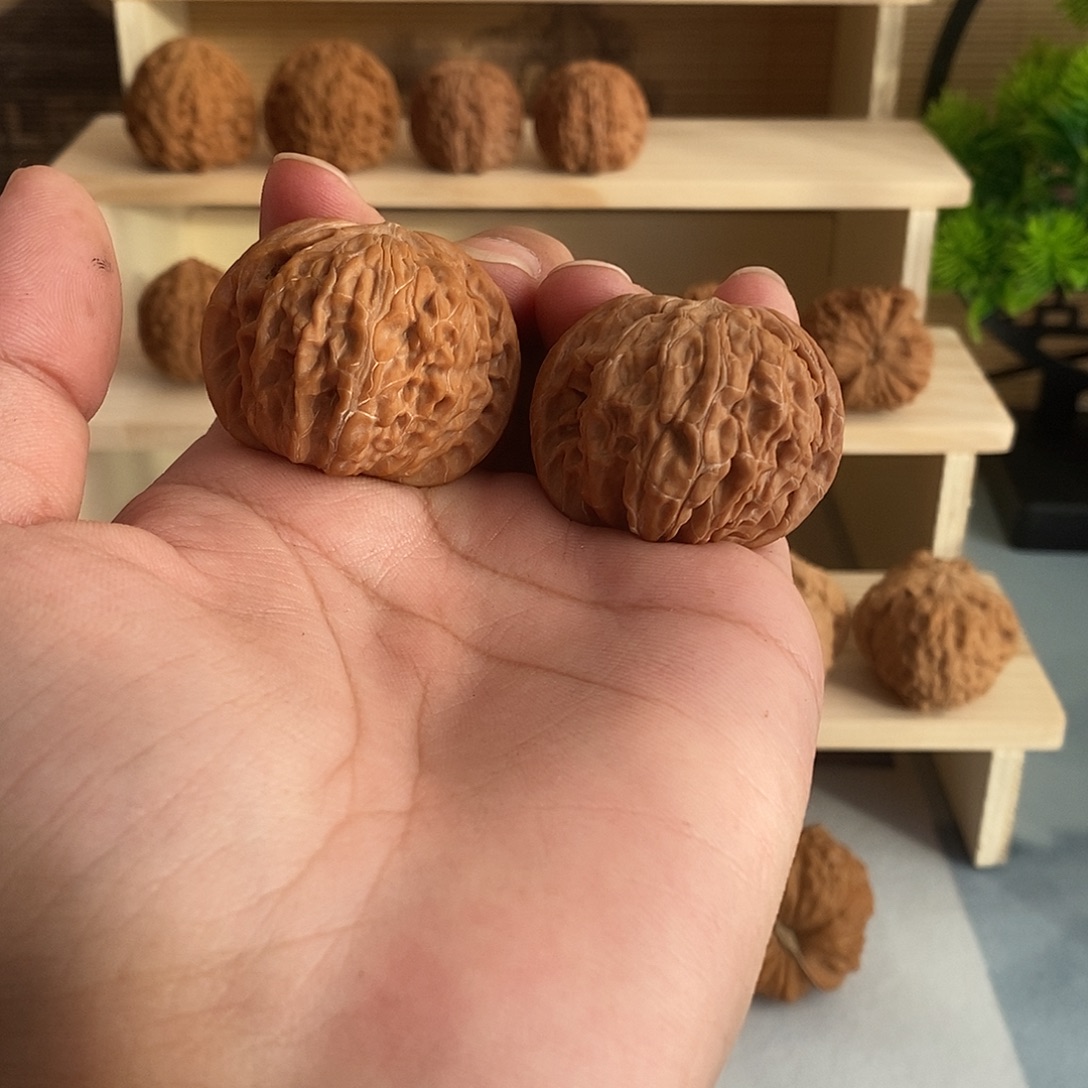 吊坠文玩核桃41尺正磨，全品红皮