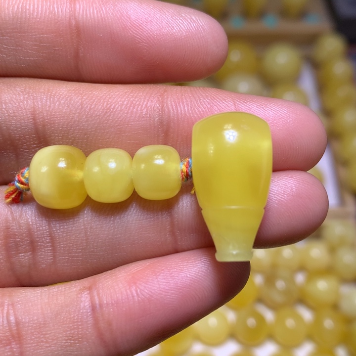 琥珀裸石未镶嵌天然俄料蜜蜡鸡油黄套装8.5-11.5