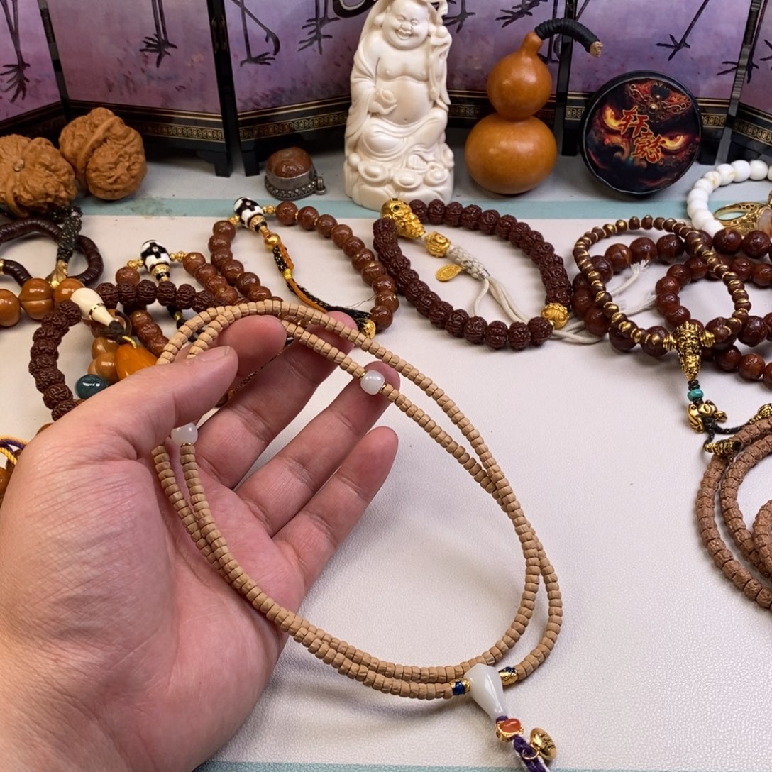 柏香籽/百香籽吊坠。。。。。。。。。。