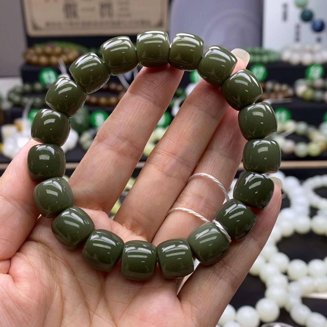 手链未镶嵌和田玉沙枣青12m m