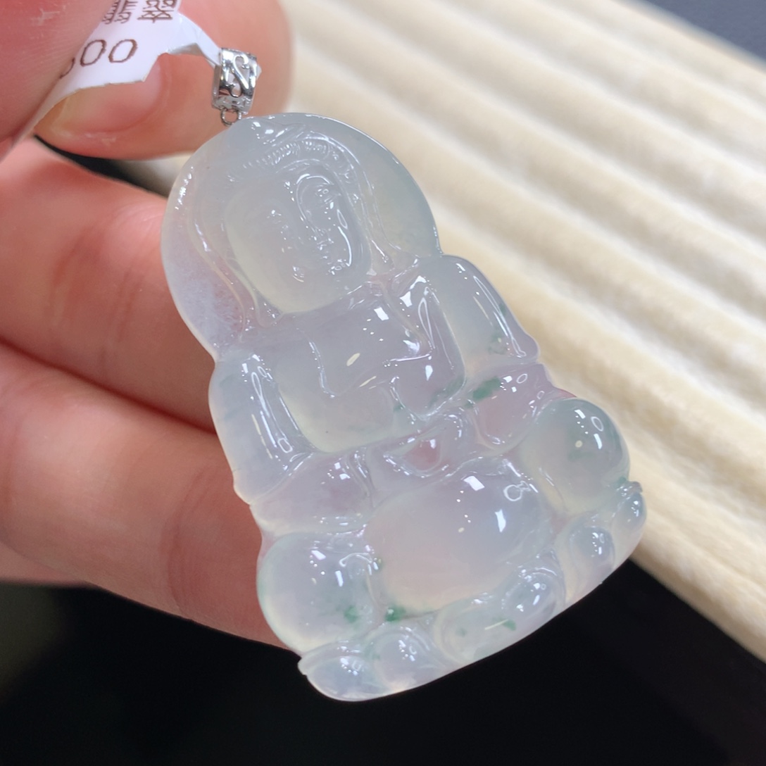 颈饰未镶嵌翡翠观音