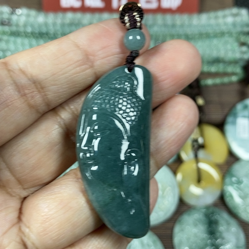 【闪购商品】翡翠颈饰未镶嵌玉吊坠翡翠玉佛头牌