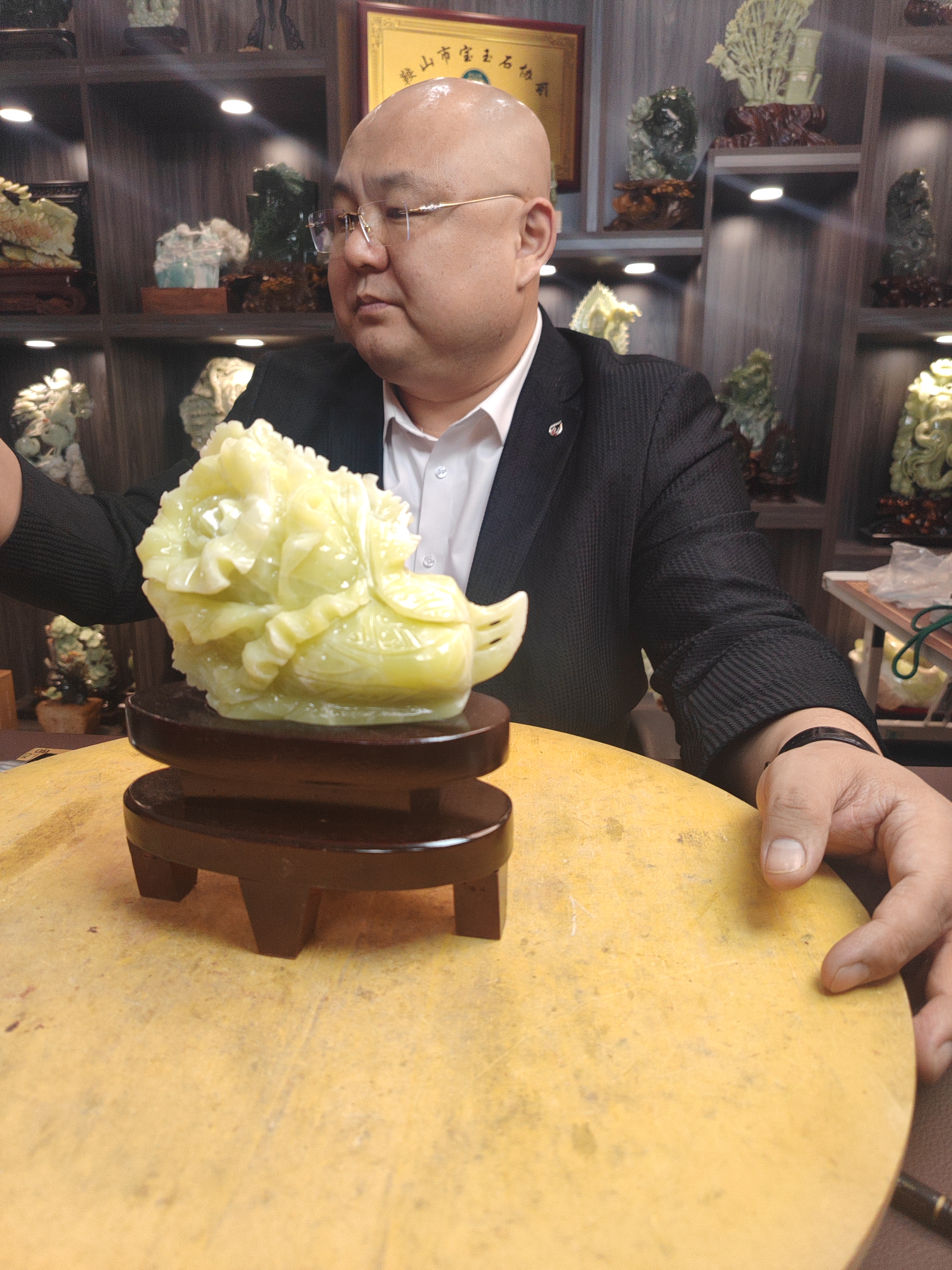 蛇纹石玉覆膜摆件原创作品