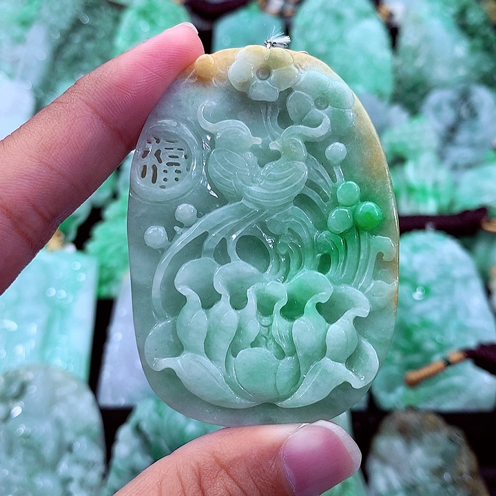 吊坠(不含链)未镶嵌翡翠