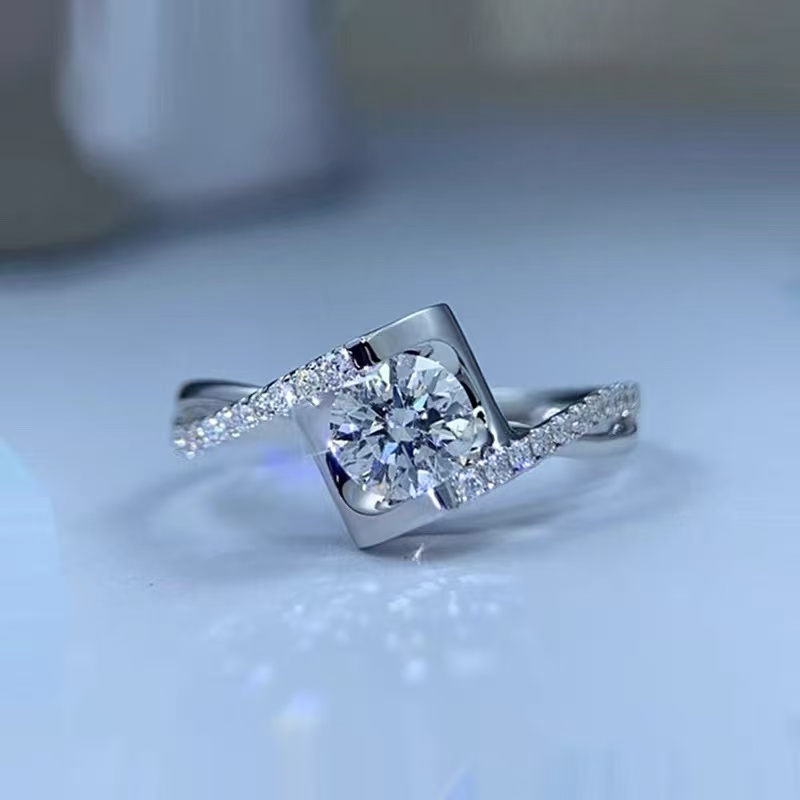 925银莫桑石银制品 【微镶天使之吻】0.5-1卡奢华订婚求婚结婚轻奢