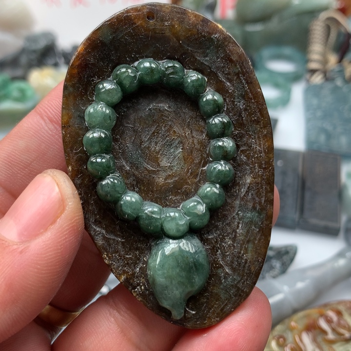 翡翠颈饰未镶嵌保真天然a货翡翠