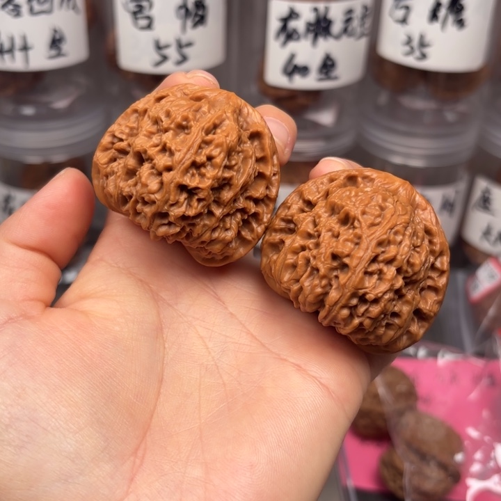 蹲***鬼把件桃核45南疆石有修