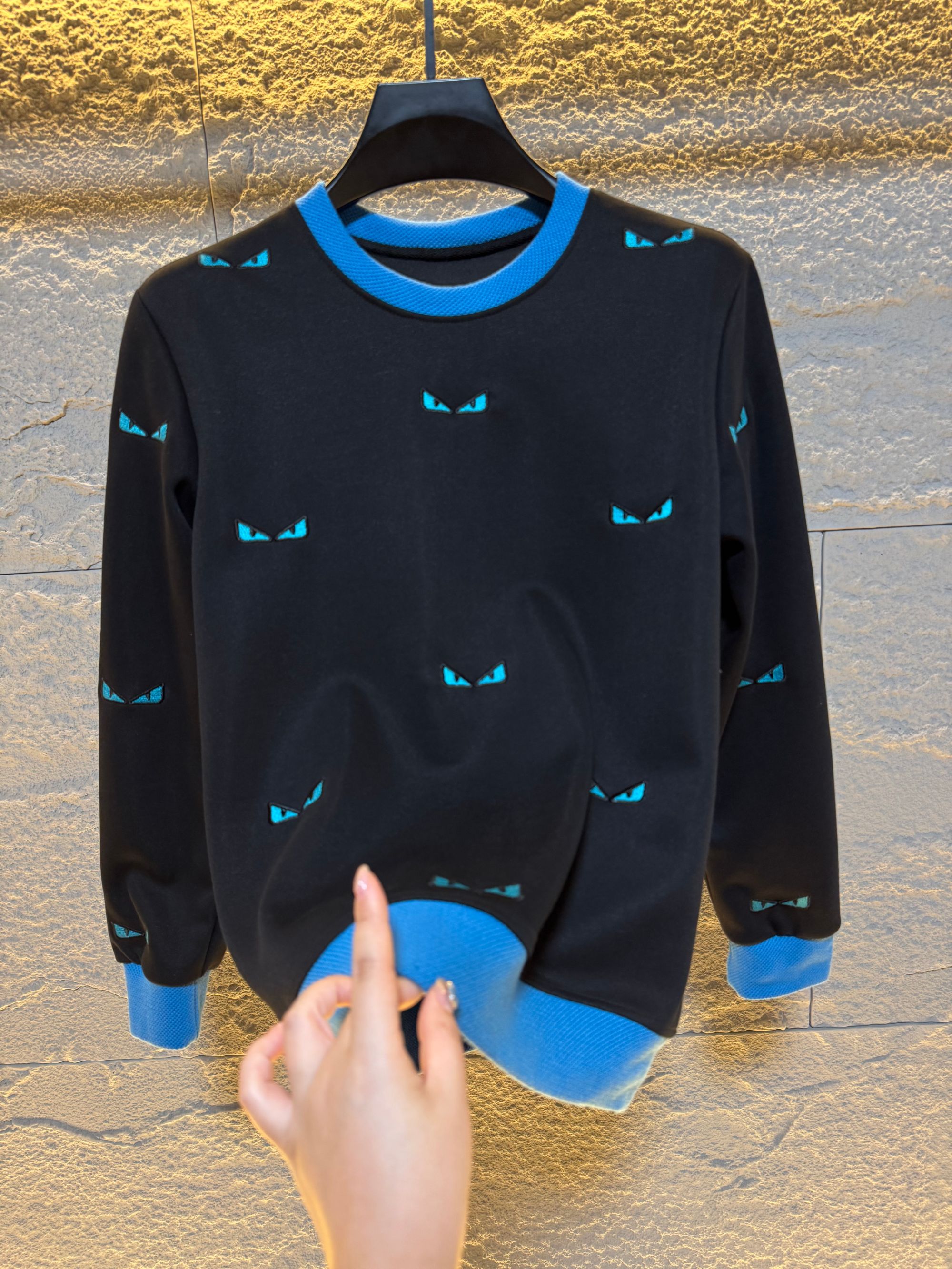 2025秋款新款男士长袖刺绣工艺休闲圆领卫衣百搭潮流时尚卫衣9555