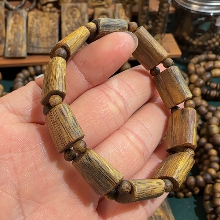 沉香手串白棋手牌珠1.4高货15-16手围戴