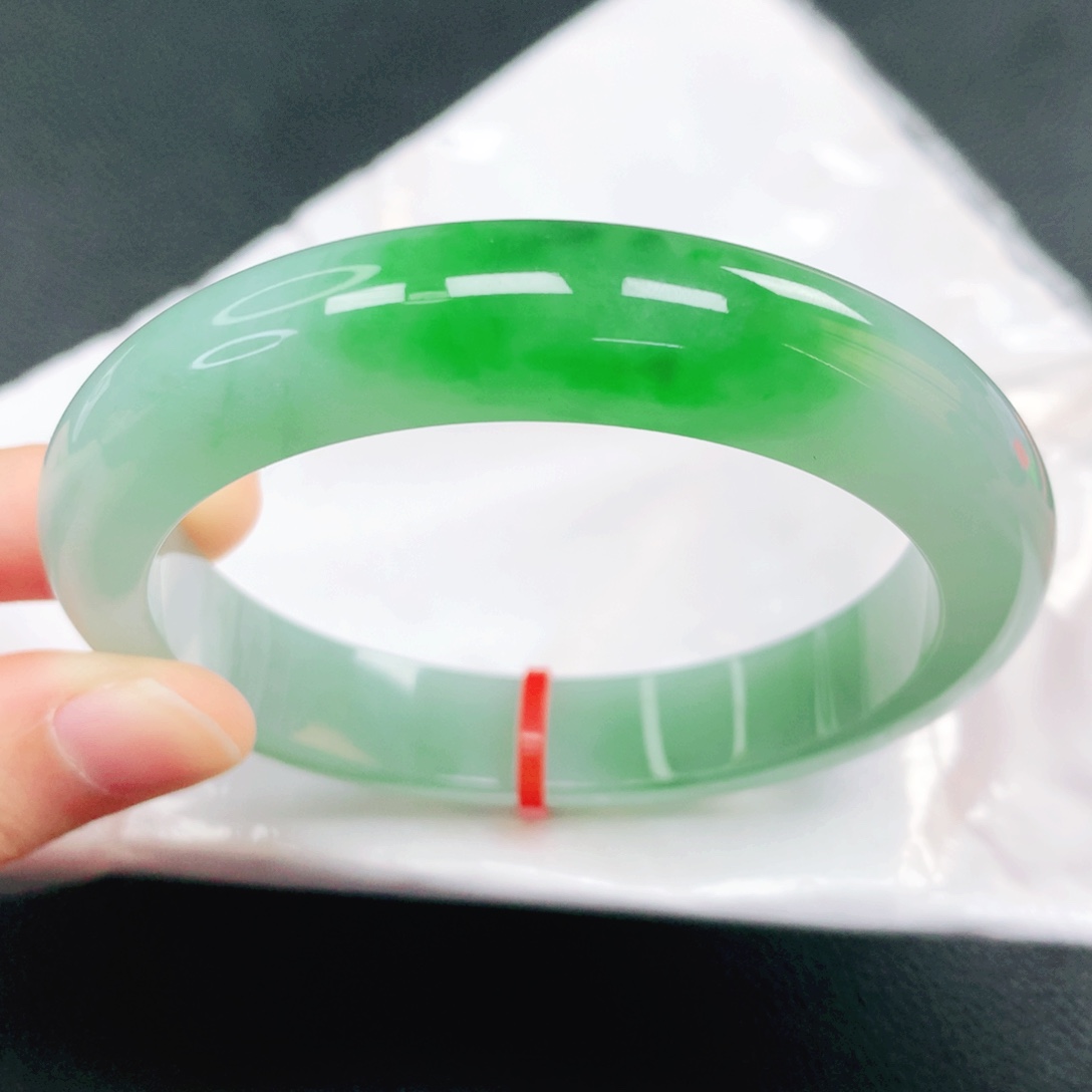 翡翠未镶嵌手镯58圈