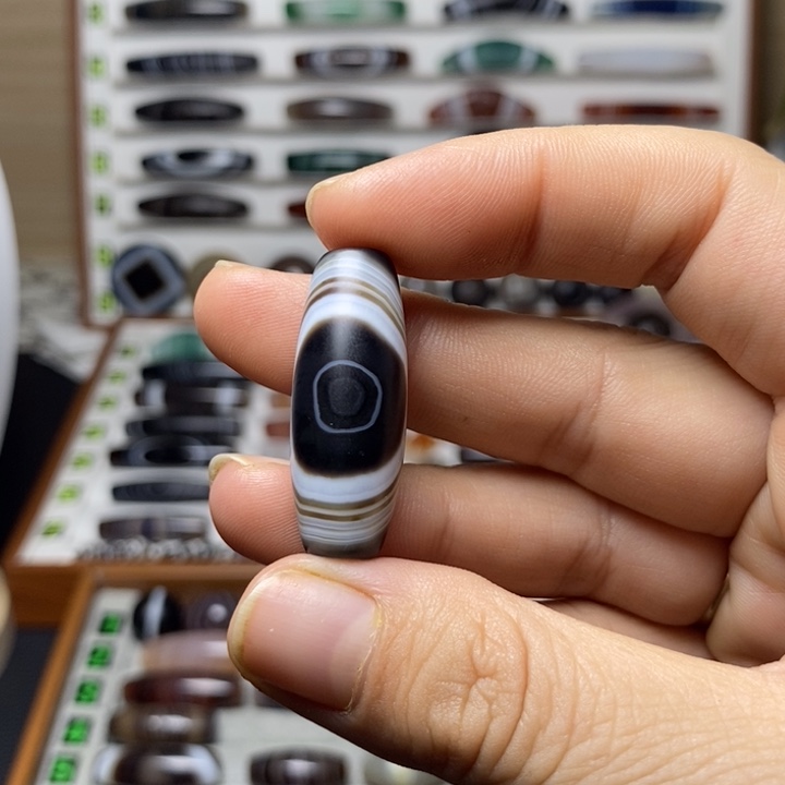 玛瑙/玉髓颈饰未镶嵌彪