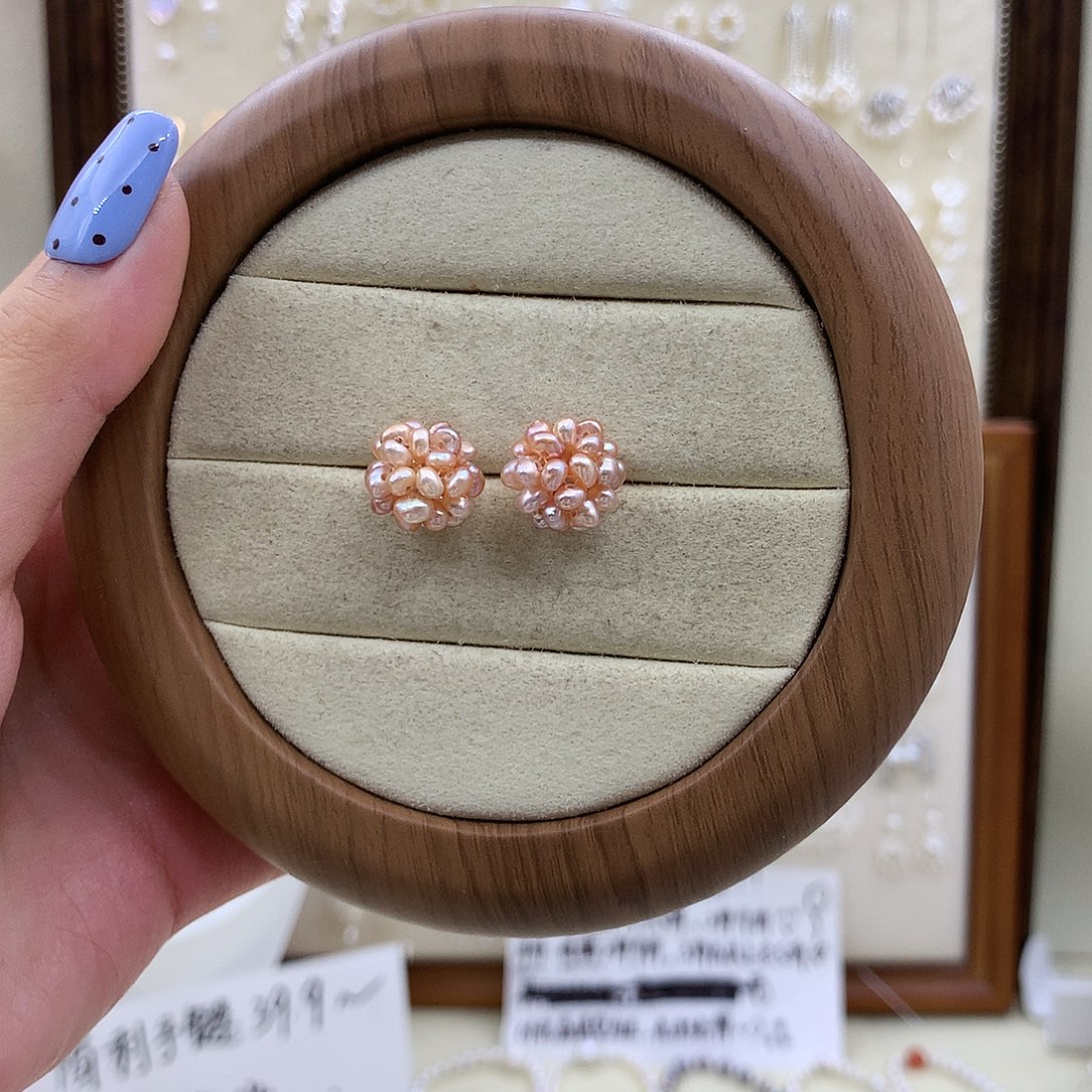 淡水珍珠银S925镶嵌耳饰